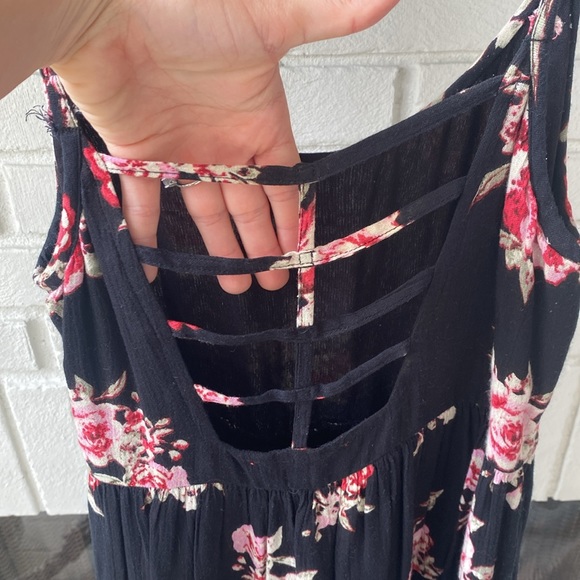 Sundress - Picture 2 of 3